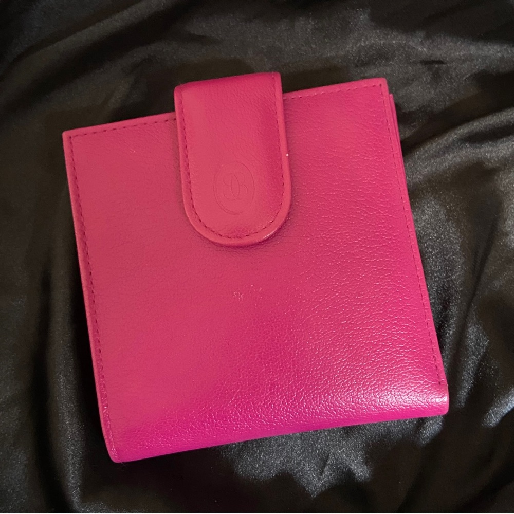 Fuchsia Buxton Bifold Wallet